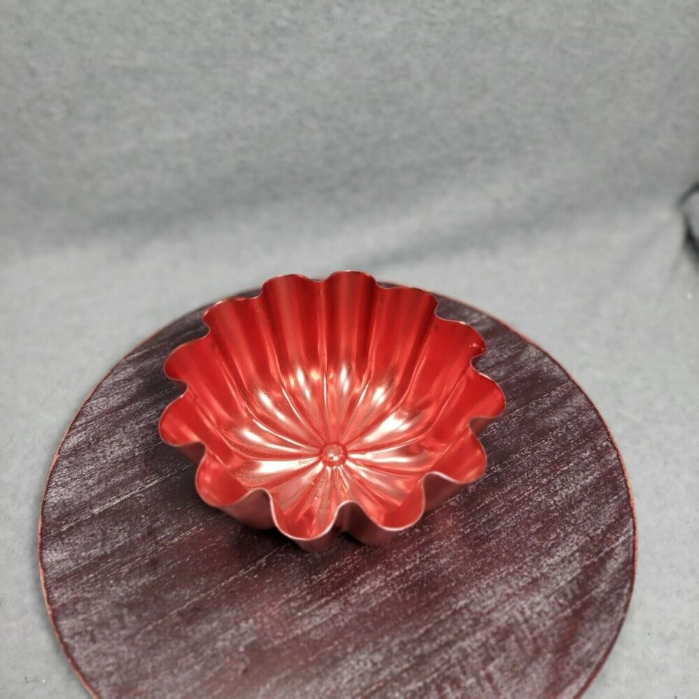 Vintage 3 1/2 Cups Copper Mold, Round Fluted Scalloped Edge Mold VTG Kitchen Dec